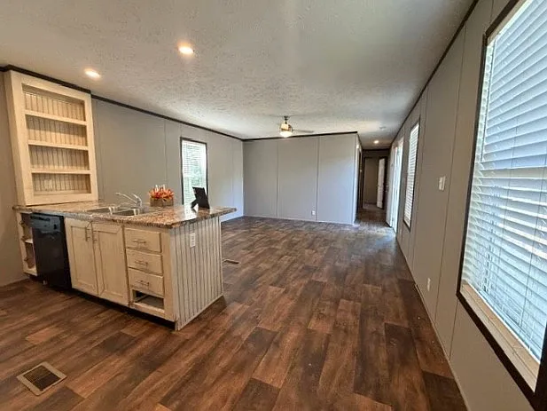 5700 Bell Rd — Photo 3