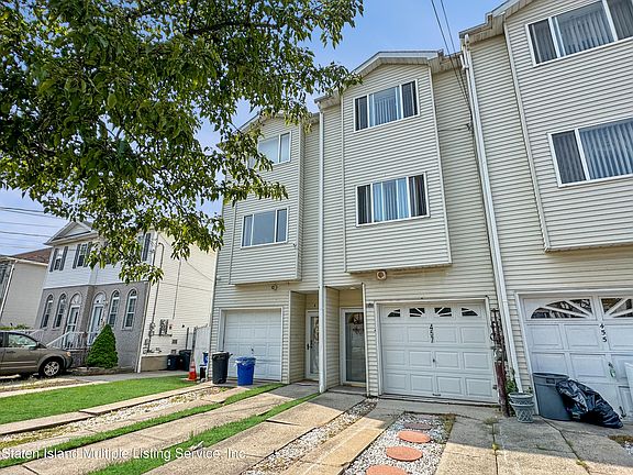 2nd image of 457 Craig Ave