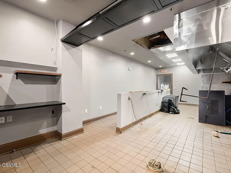 494 Mill St — Photo 18