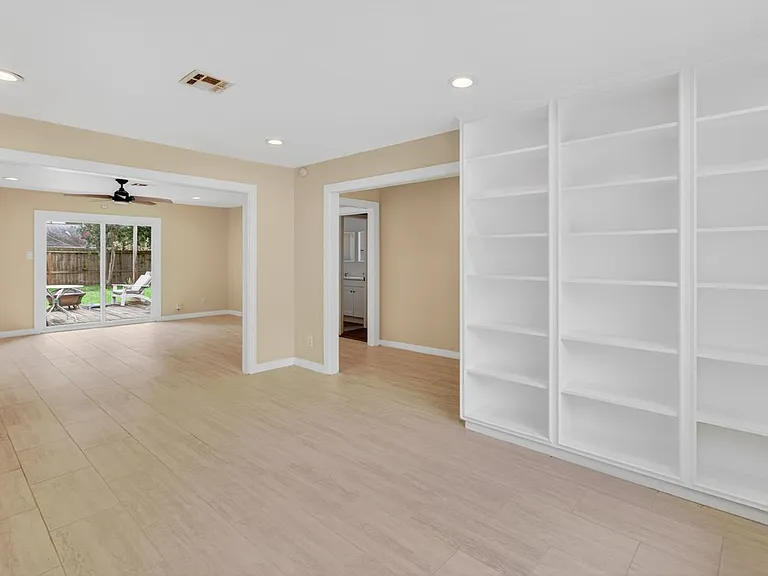 5502 Effingham Dr — Photo 22