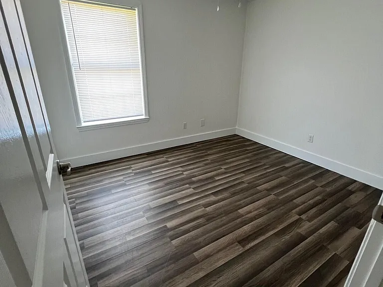 2607 Lagoon Knl — Photo 5