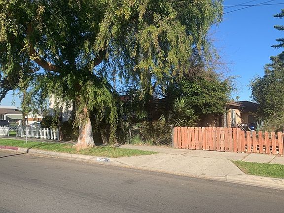 2nd image of 1562 N Fries Ave