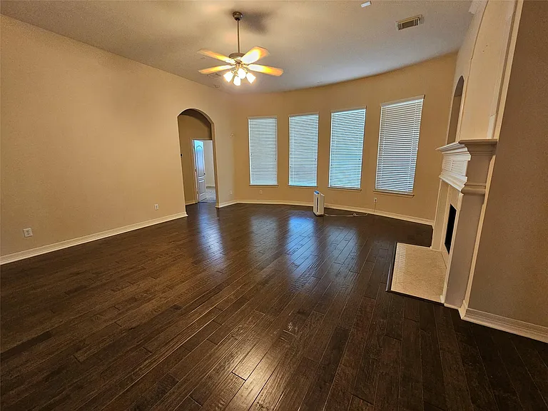 3218 Waters Edge Dr — Photo 14