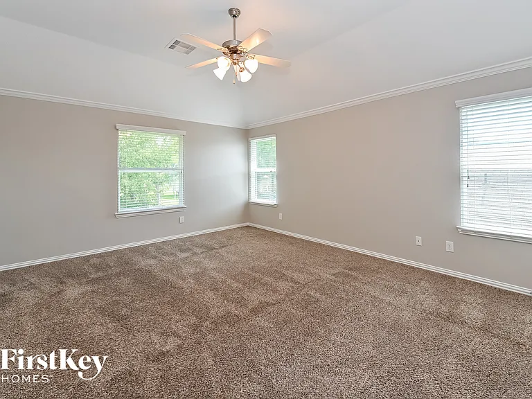 2919 Chaplin Place Dr — Photo 10