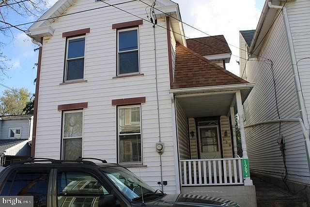 1st image of 129 E Vine St