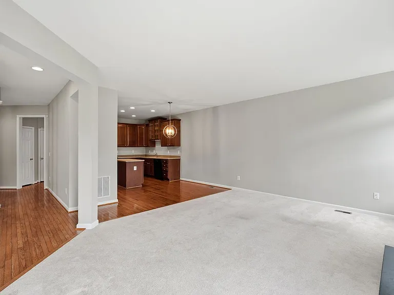 6008 Preswell Ct — Photo 7