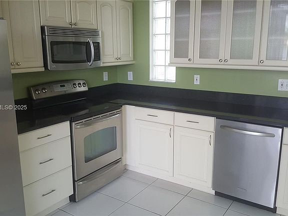 3rd image of 4908 SW 151st Ave #1