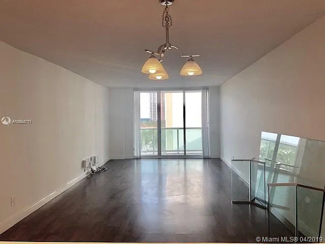 2 bed, 1525 sqft, $2,700 — Photo 4