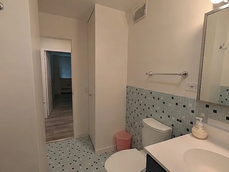 1516 Hinman Ave #804 — Photo 19