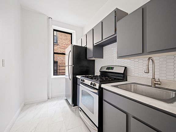 2nd image of 834 Riverside Dr APT 3E
