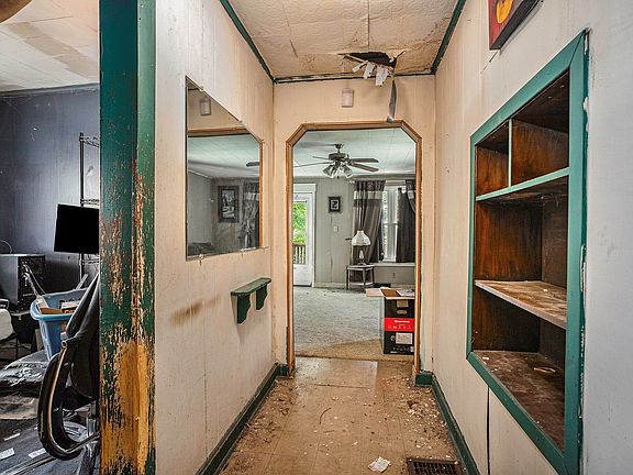 4th image of 3591 Watson Rd