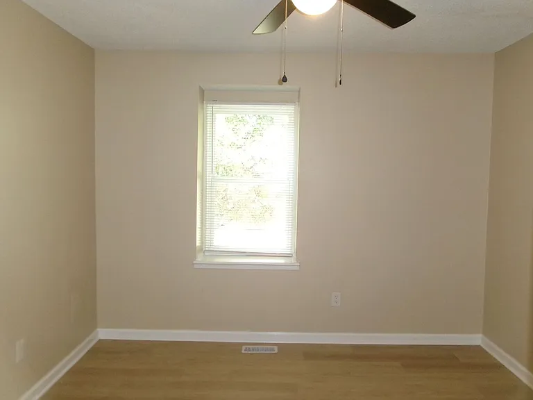 4346 Oak St #F — Photo 10