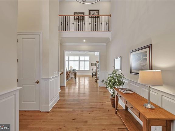 5th image of 378 Fern Ln