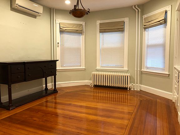 4th image of 15 Tower St APT 1