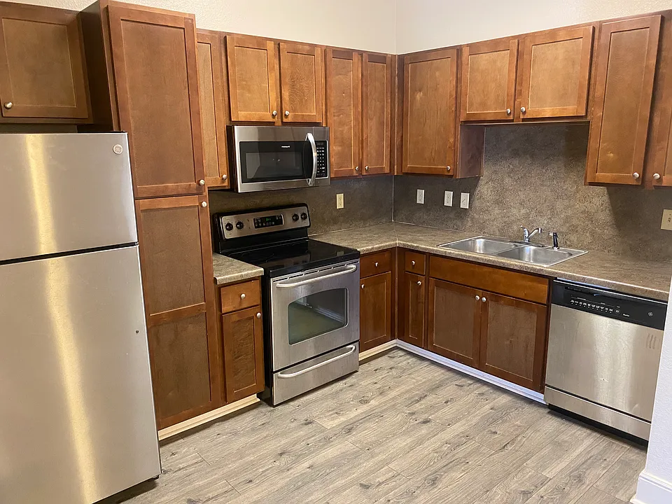 2301 Midwestern Pkwy #208