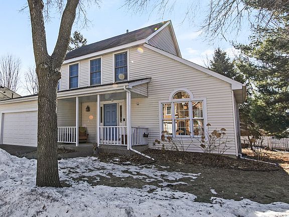 2nd image of 8921 Knollwood Dr