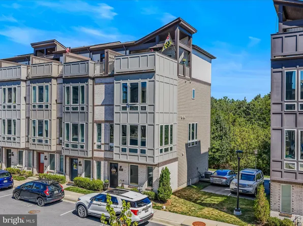 1528 Trafalgar Ln, Frederick, MD 21701