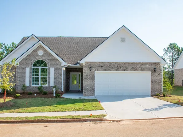 200 Park Place Trl, Social Circle, GA 30025