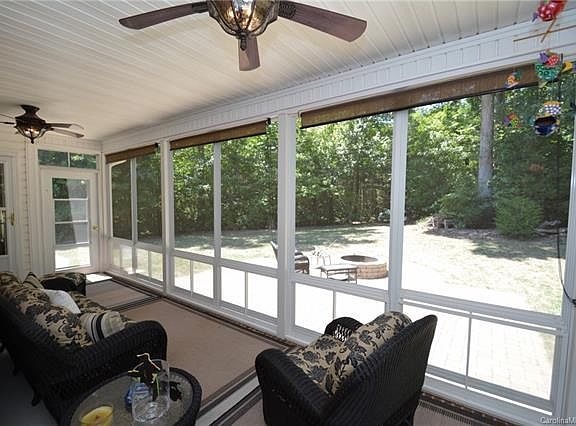 5th image of 4861 Laurel Lee Ct