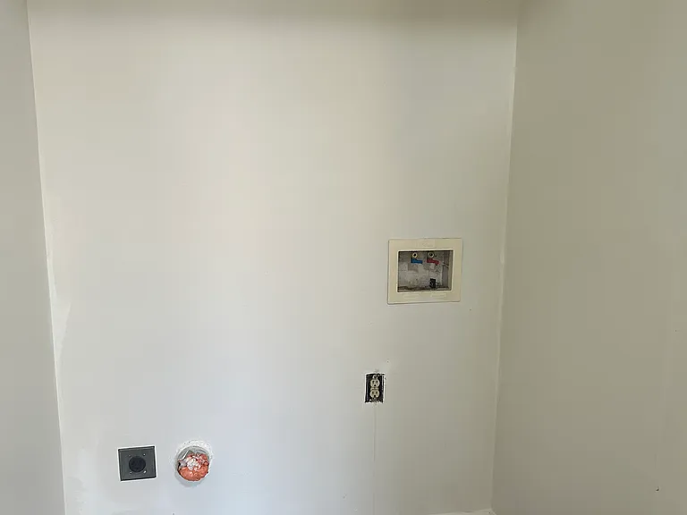 329 W Highland St #0 — Photo 14