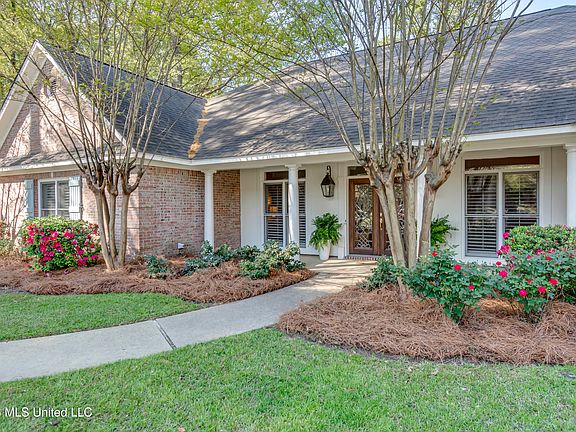 2nd image of 302 Sarah Cv