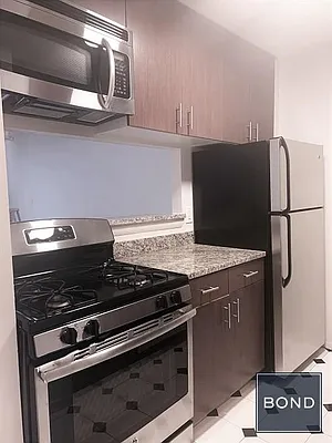 Rented by Bond New York | media 38