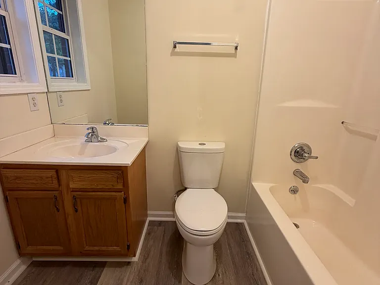 202 Sanford Rd #202 — Photo 3