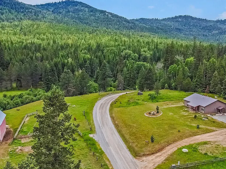 3141 N Riley Creek Rd — Photo 35