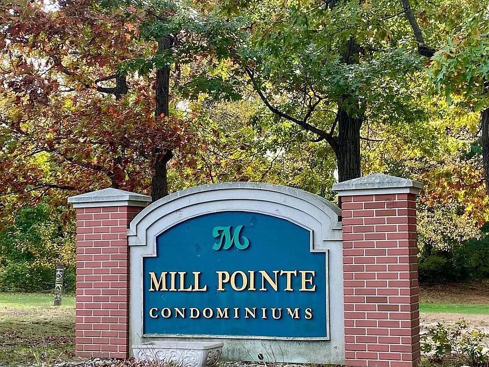 1st image of 356 College Dr #356