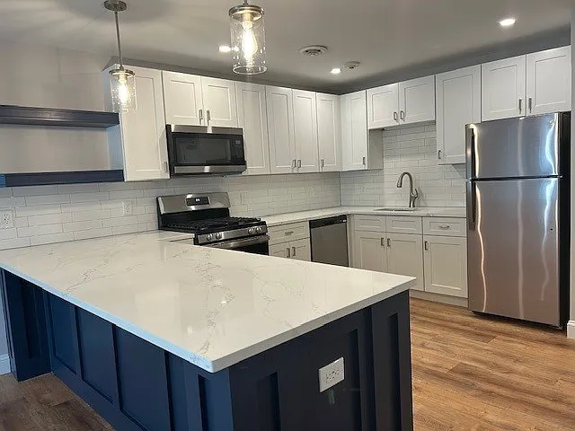 1 bed, 800 sqft, $2,195 — Photo 3