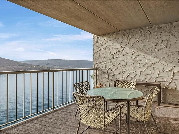 4th image of 135 Cliffside Dr