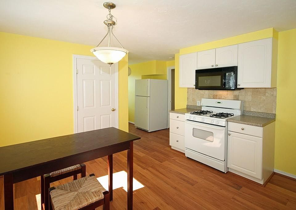 1st image of 49 Albion St #49A