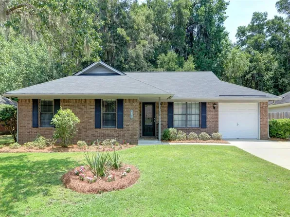 10 Candleberry Ct, Savannah, GA 31406