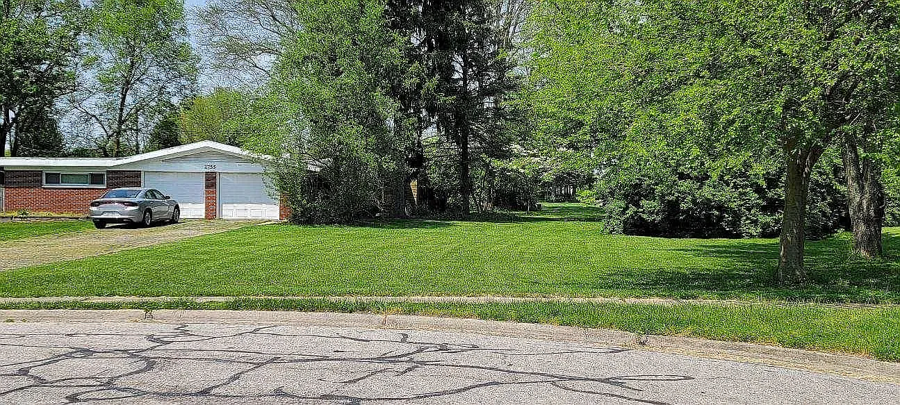 3 bed, 1859 sqft, $2,500 — Photo 2