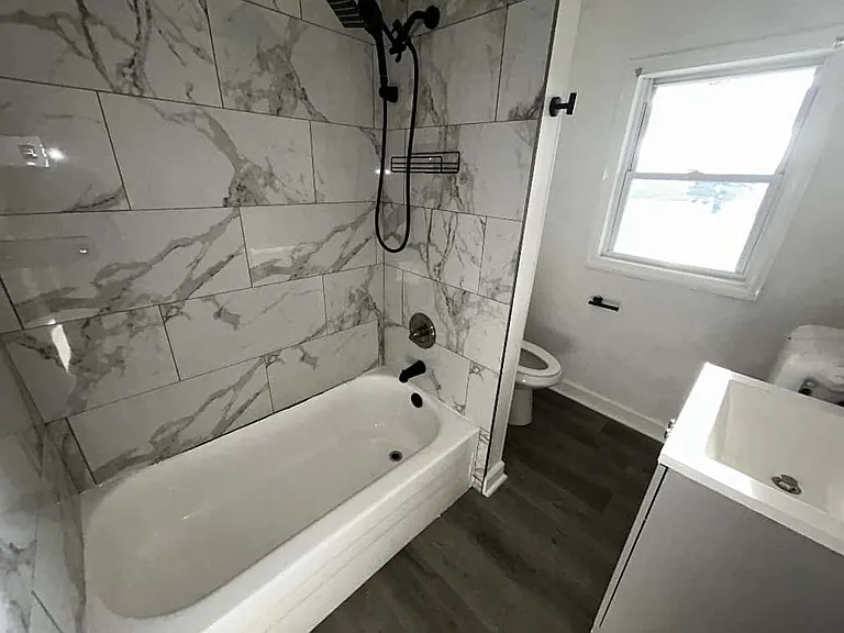 312-314 N 2nd St #1 — Photo 4