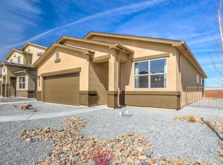 11 Camel Rd, Los Lunas, NM 87031