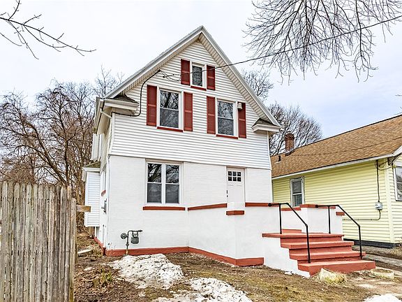 4th image of 80 Crombie St