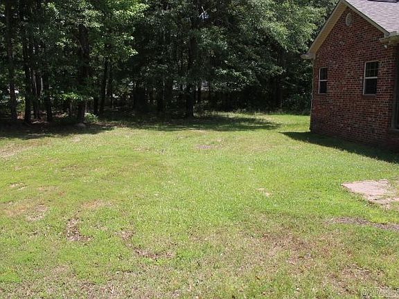5th image of 1010 W Pleasant Dr