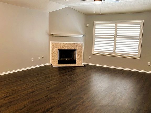 4th image of 4113 Cleburne Dr