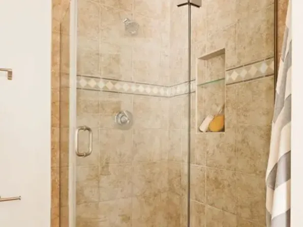 970 Palm Ave APT 207, West Hollywood, CA 90069