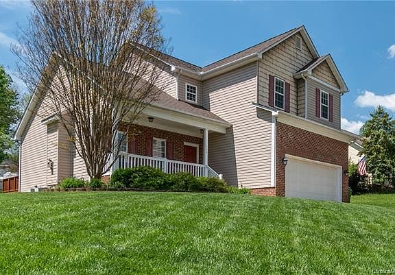 2nd image of 209 Silver Birch Ln
