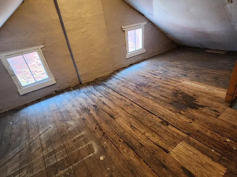 625 George St — Photo 26