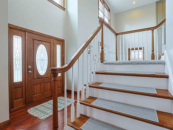 5th image of 10404 Lees Creek Rd