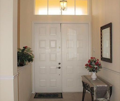 2nd image of 277 SW Lake Forest Way