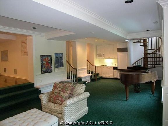 5th image of 1005 Woburn Ct
