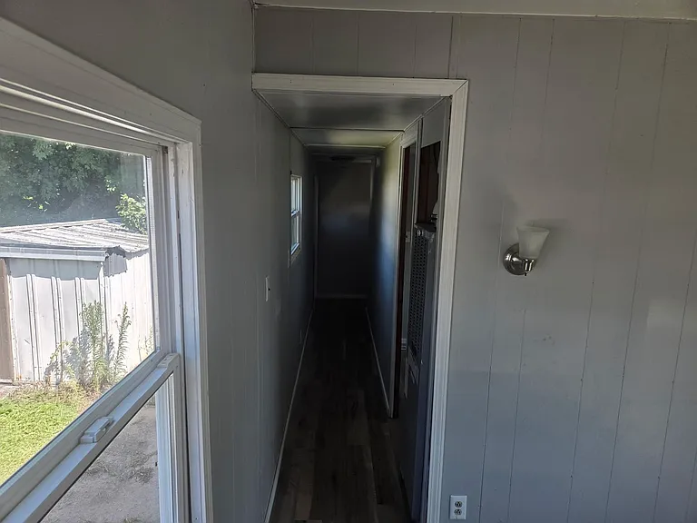 601 S Stewart St — Photo 7