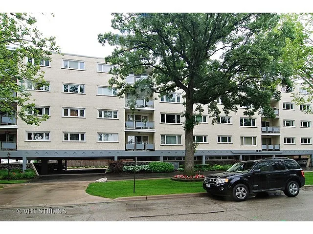 1535 Forest Ave APT 205 photo 1