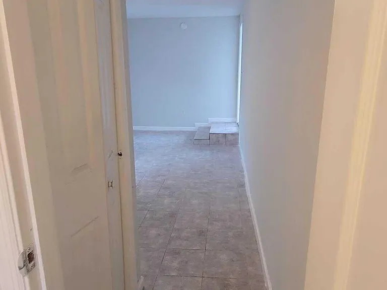 621 NW 5th Ave #3 — Photo 4