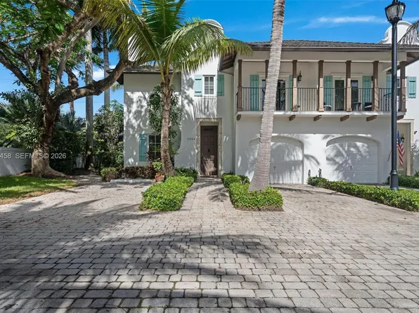 11054 SW 79th Path, Miami, FL 33156