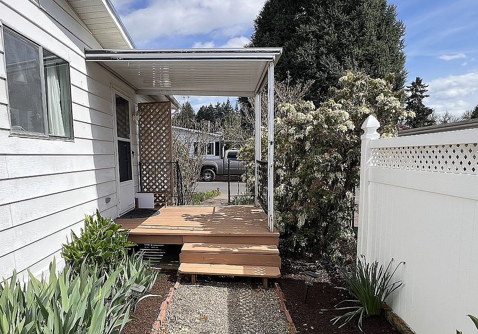 1st image of 100 SW 195th Ave Unit 137